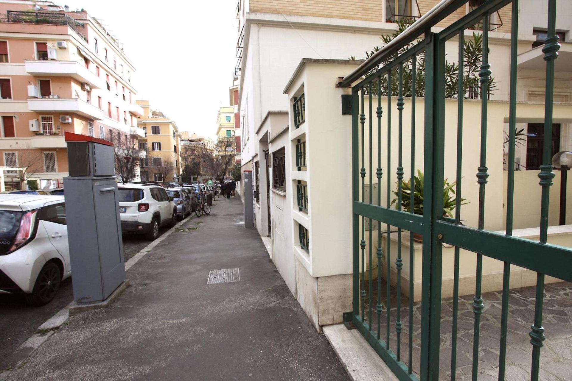 Cipro 2br House Apartment Rom