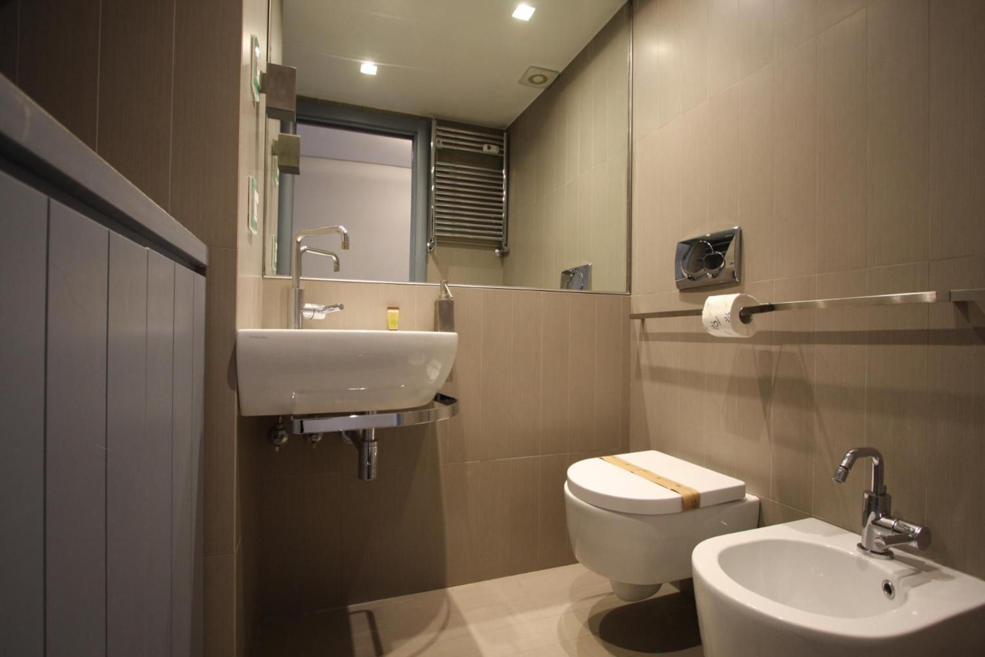 Cipro 2br House Rom